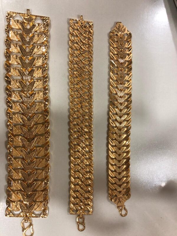 Gold 916 Gent's plain Bracelet 46