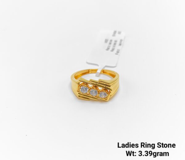 Ladies Stone Ring 40