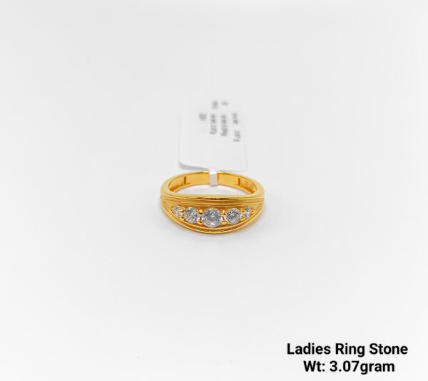Ladies Stone Ring 38