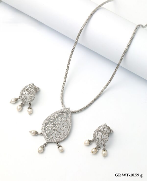 Diamond Necklace With Earrings Set 14