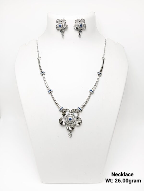 Elegant 925 Sterling Silver Necklace and Earring Set - 26g