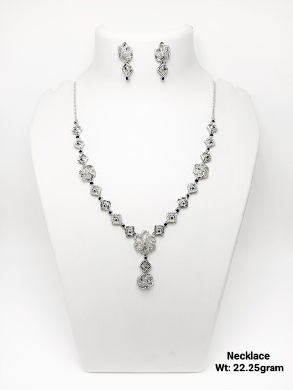 Elegant 925 Sterling Silver Necklace and Earring Set - 22g