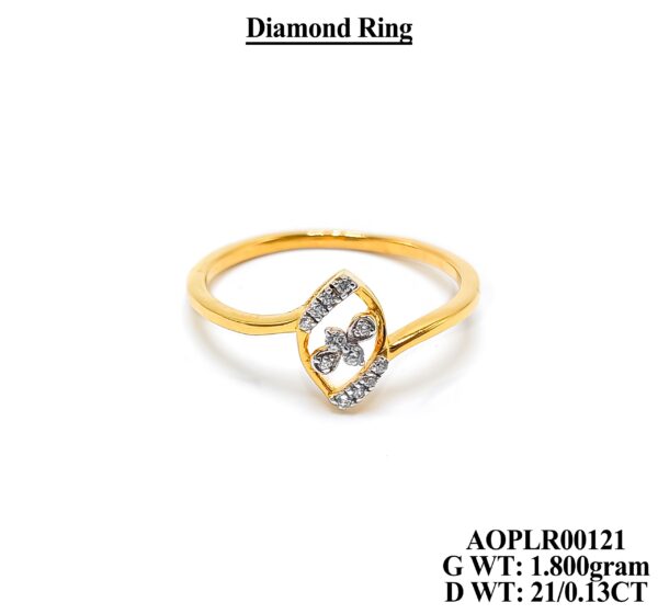 Ladies Diamond Ring in 18KT Yellow Gold 14