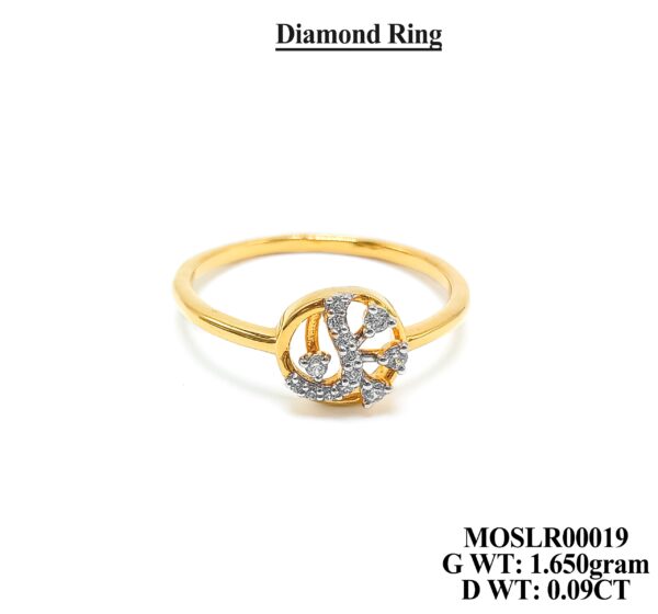 Ladies Diamond Ring in 18KT Yellow Gold 35