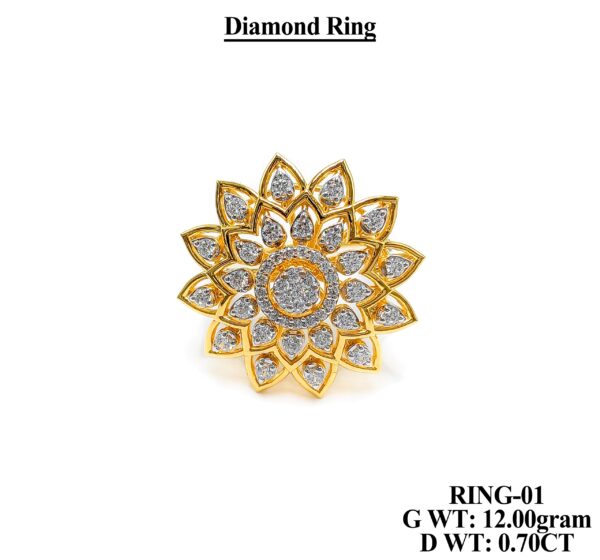 Ladies Diamond Ring in 18KT Yellow Gold 42