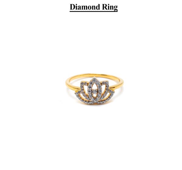 Ladies Diamond Ring in 18KT Yellow Gold 2