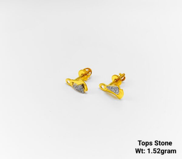 lightweight gold arrow earrings for women under 2 grams