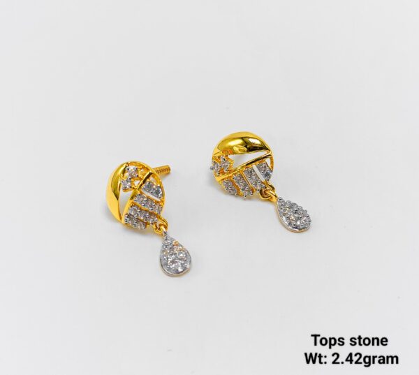Geometric triangle gold ear tops for corporate women