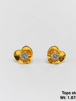 Lightweight gold hanging earrings for western outfit