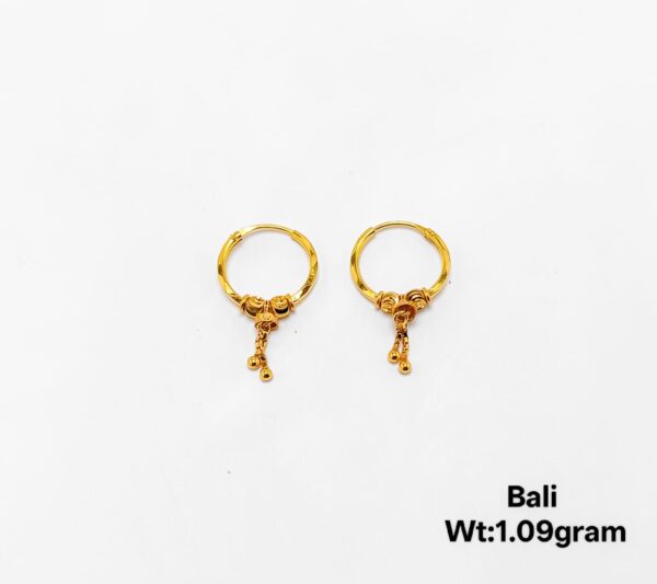 Elegant Gold Hoop Earrings with Central Bead - Minimalist 1.09g Bali
