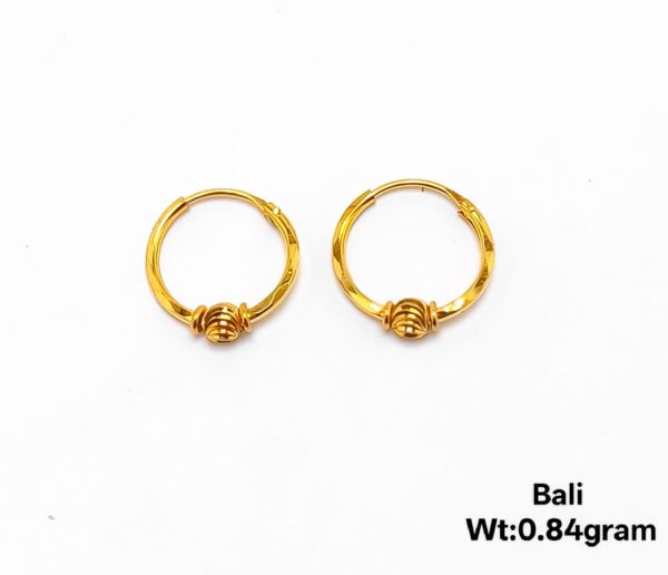 Elegant Lightweight 22k Yellow Gold Bali Earrings - 0.84 grams