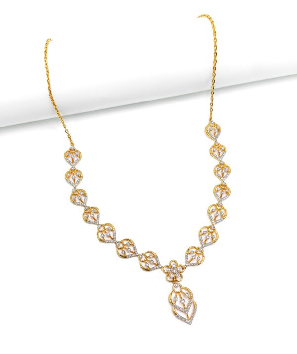 18K Yellow Gold Floral Filigree Diamond Necklace
