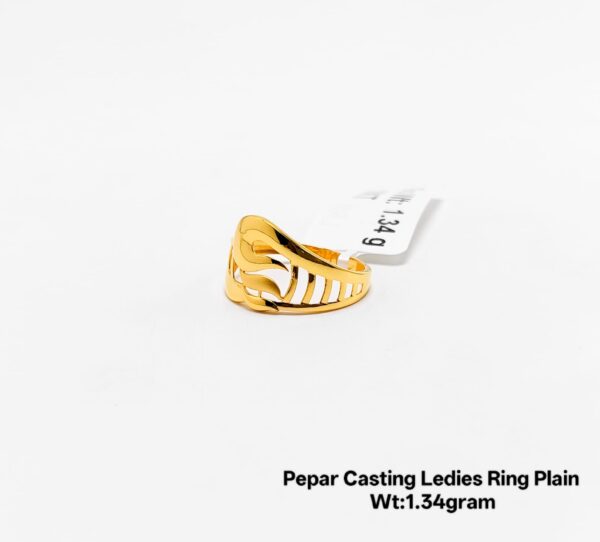 22KT Yellow Gold Floral Filigree Ring - 1.34g Lightweight Design