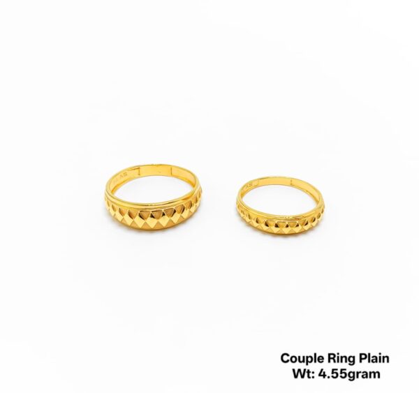916 Hallmark 22K Yellow Gold Matching Wedding Couple Rings - 4.55g