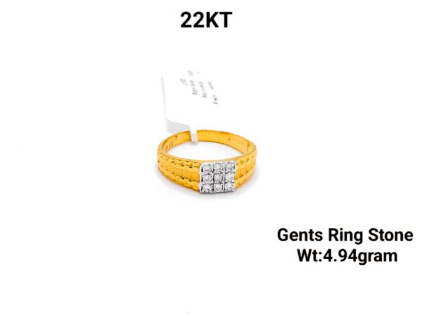 22KT Yellow Gold Gents Stone Studded Ring - 4.94 Grams