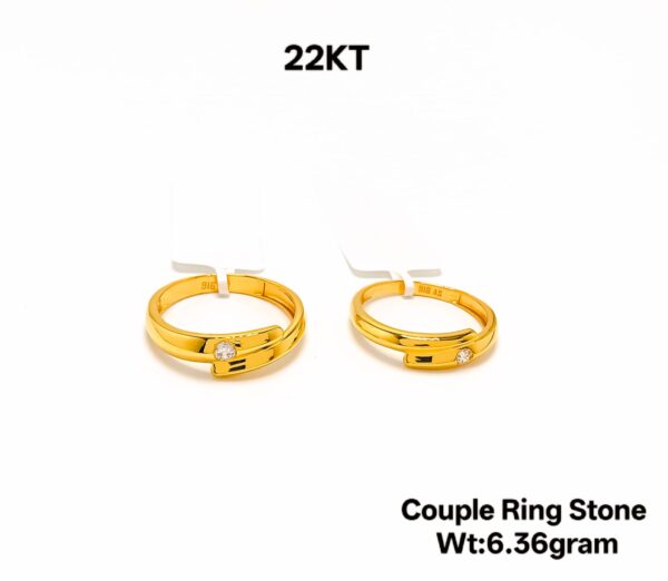 916 Hallmark 22K Yellow Gold Matching Wedding Couple Rings - 6.36g