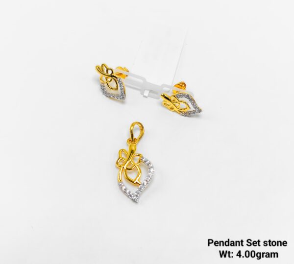 22KT Yellow Gold Cz Stone Studded Pendant and Earring Set - 4.00g
