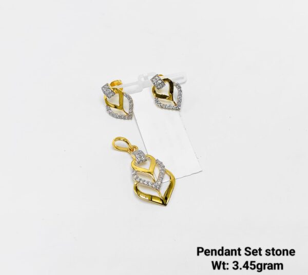 22KT Yellow Gold Stone Studded Pendant and Earring Set - 3.45g
