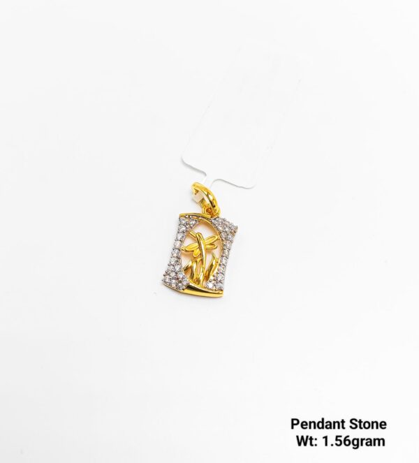 18K Yellow Gold Dragonfly Pendant with Sparkling Zirconia - 1.56g