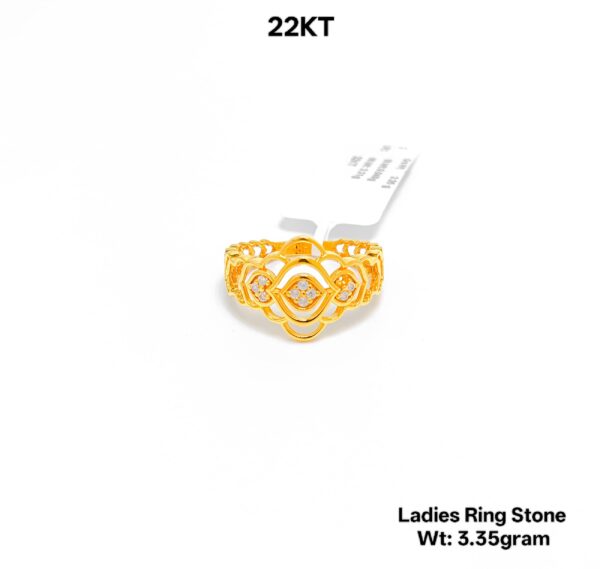 Elegant Yellow Gold Ring with Sparkling Cubic Zirconia Stones - 3.35g
