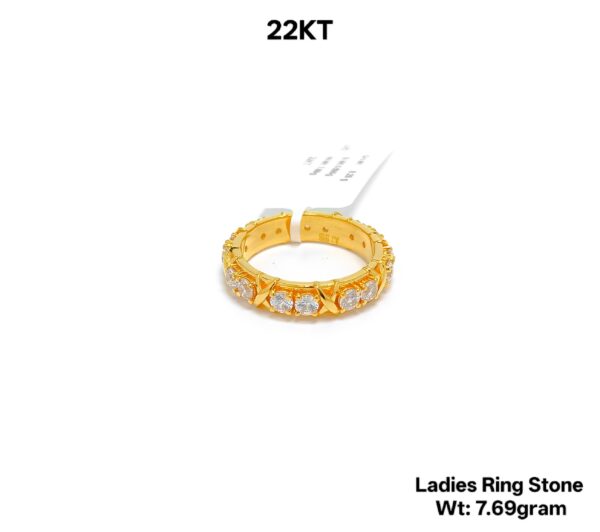 Elegant Yellow Gold Ring with Sparkling Cubic Zirconia Stones - 7.69g