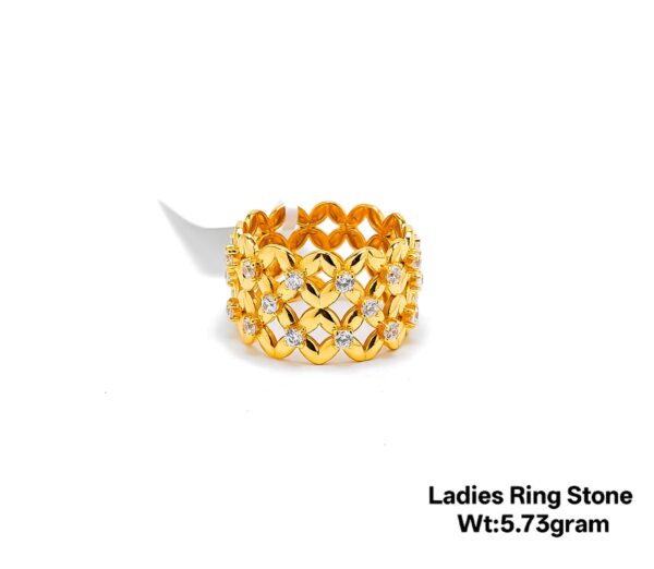 Elegant Yellow Gold Ring with Sparkling Cubic Zirconia Stones - 5.73g