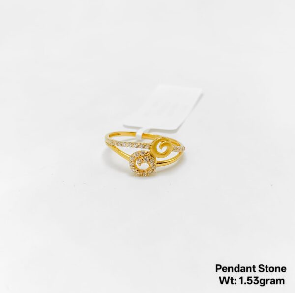 22K Gold Ladies Designer Ring with Shimmering CZ Stones - 1.53g